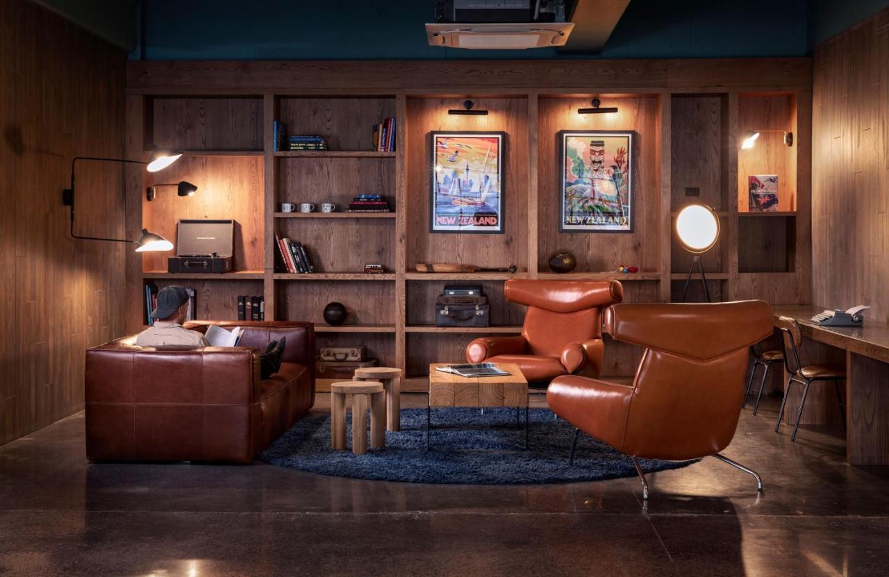 Lylo Auckland Hotel Eksteriør bilde The library at the hotel