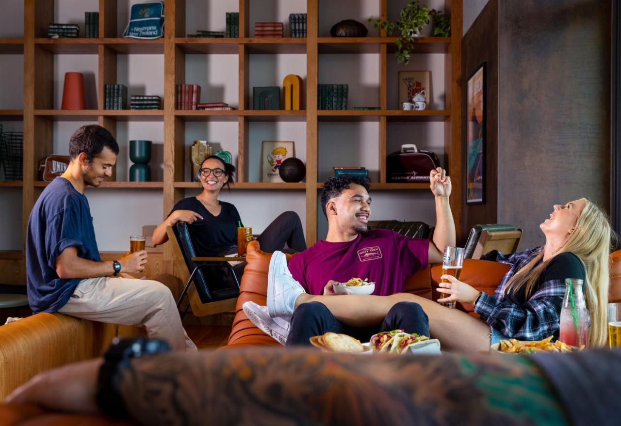 Lylo Auckland Hotel Eksteriør bilde Residents at the University of Navarra